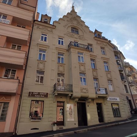 Apartman 63M2 S Balkonem V Lazenskem Centru Karlovy Vary Exterior photo